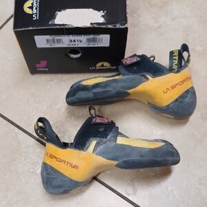 La Sportiva Men's Skwama Climbing Shoes, Size 34.5
